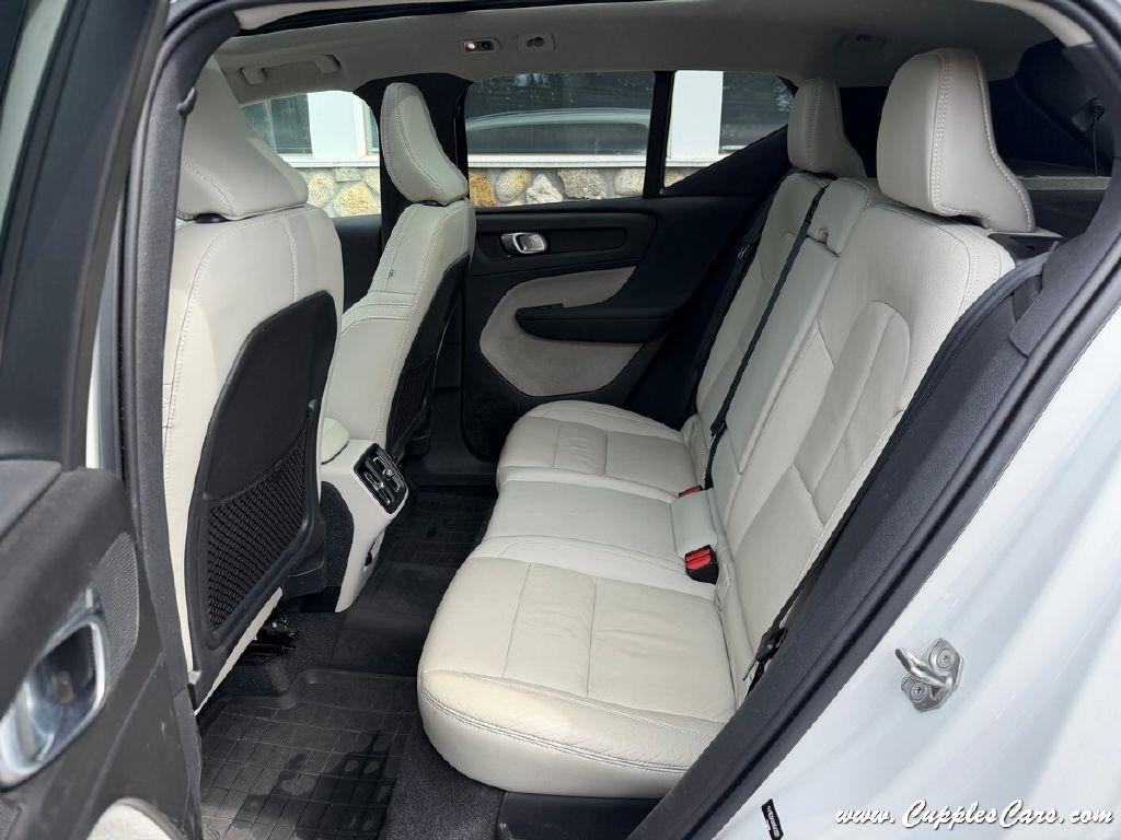 Volvo XC40  2022