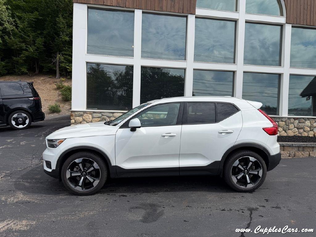 Volvo XC40  2022