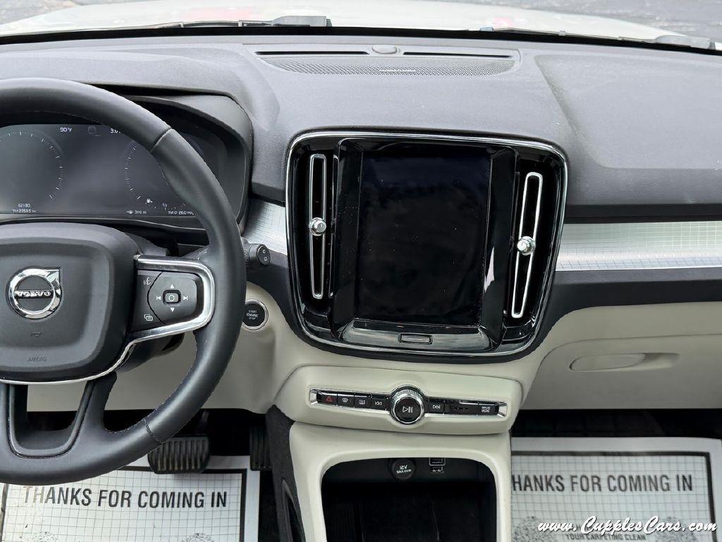 Volvo XC40  2022