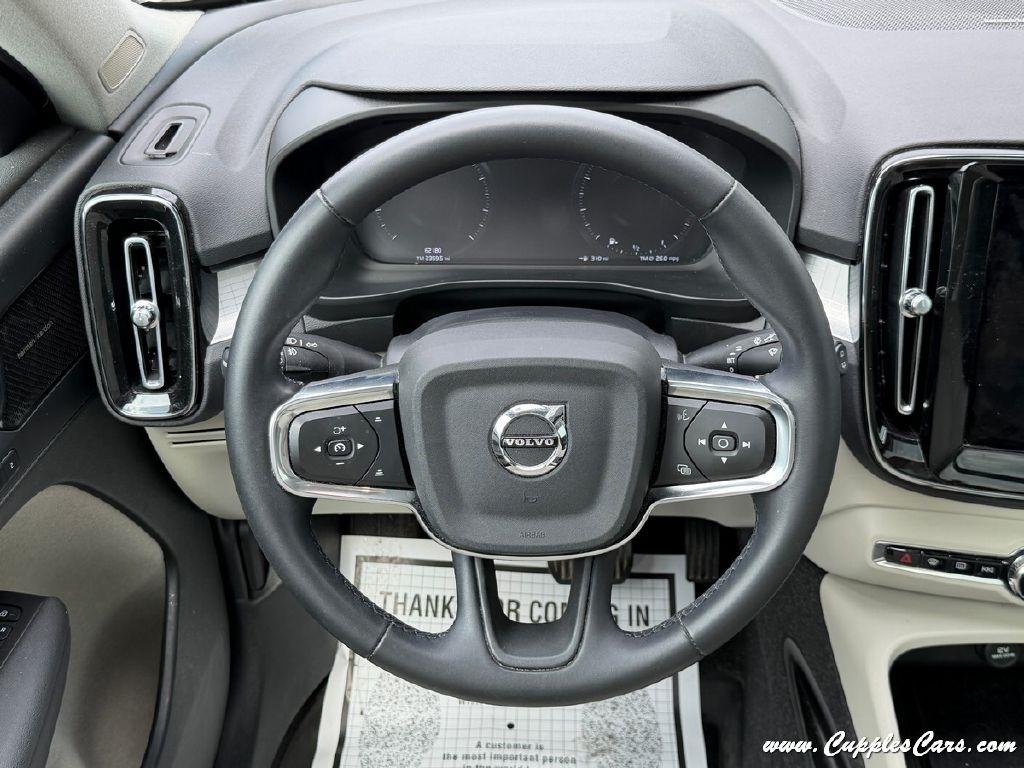 Volvo XC40  2022