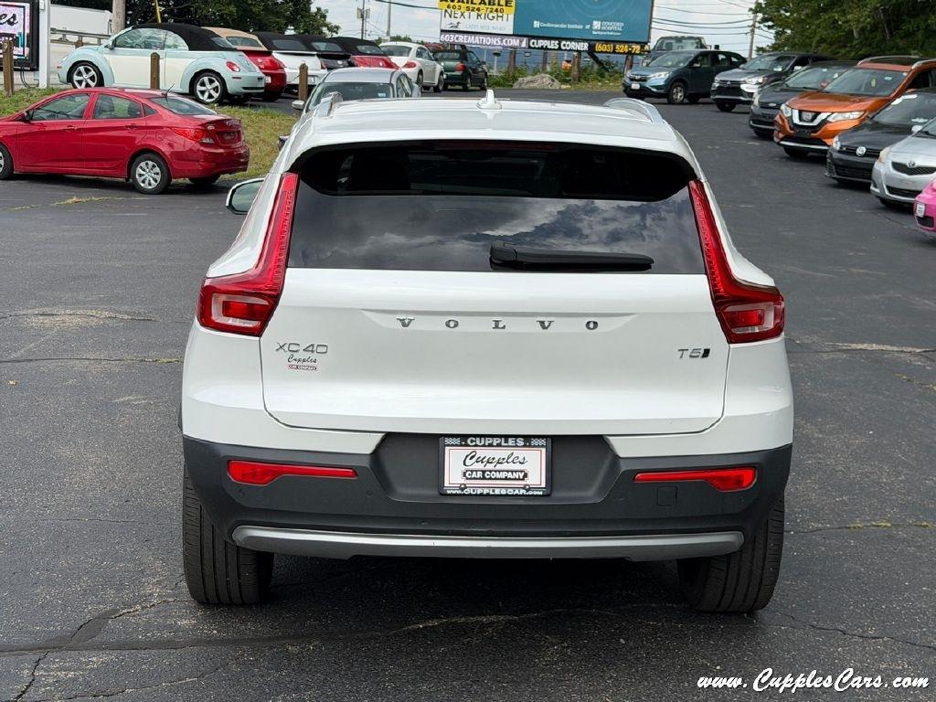Volvo XC40  2022