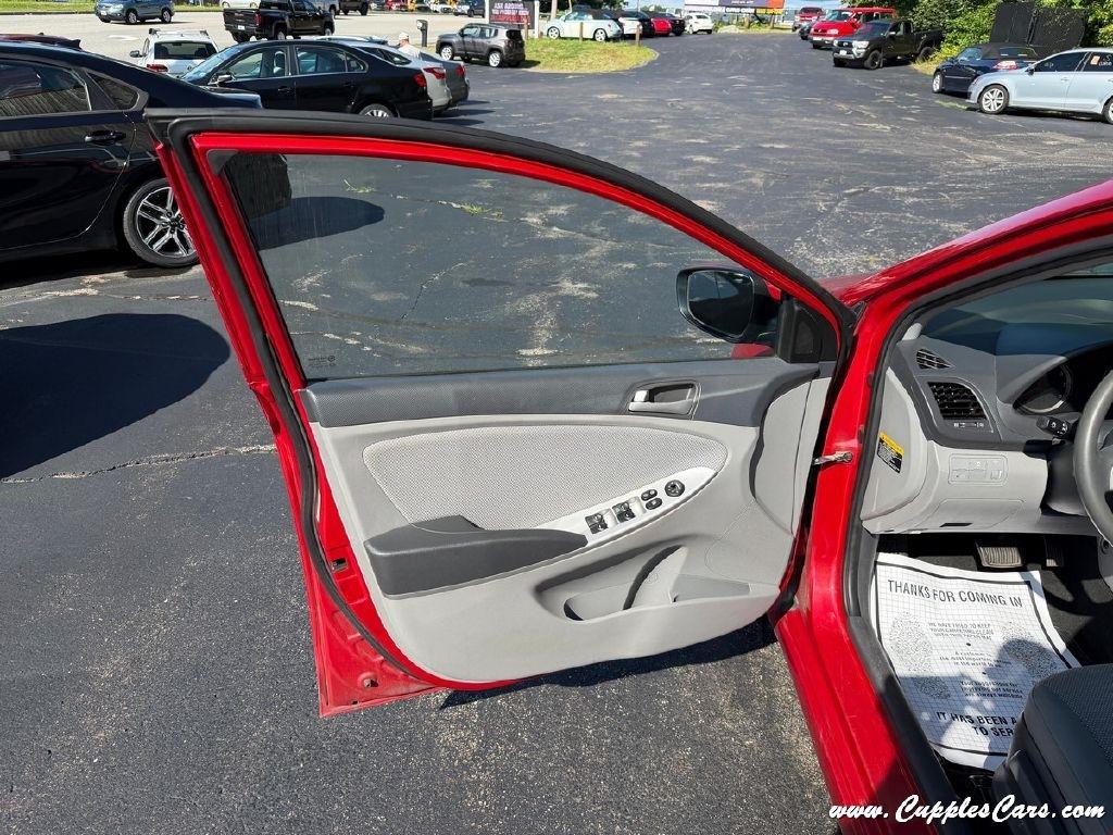 Hyundai Accent  2013