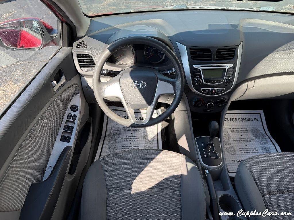 Hyundai Accent  2013