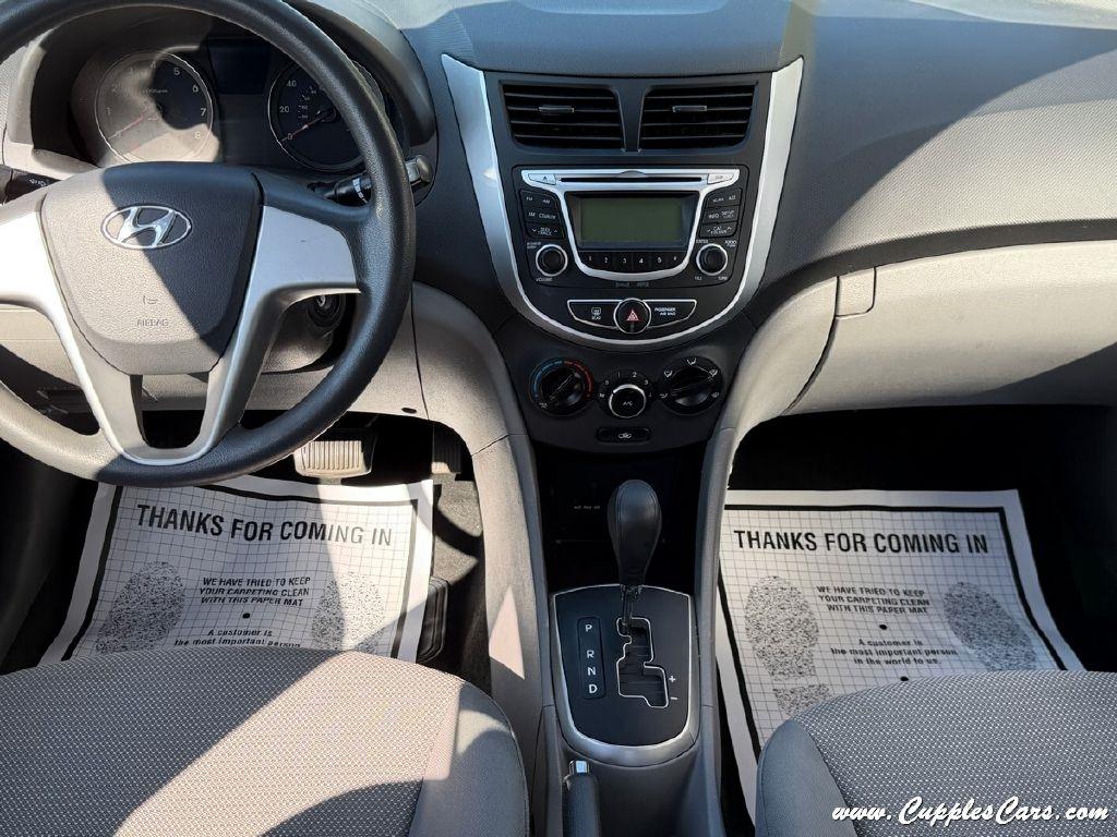 Hyundai Accent  2013