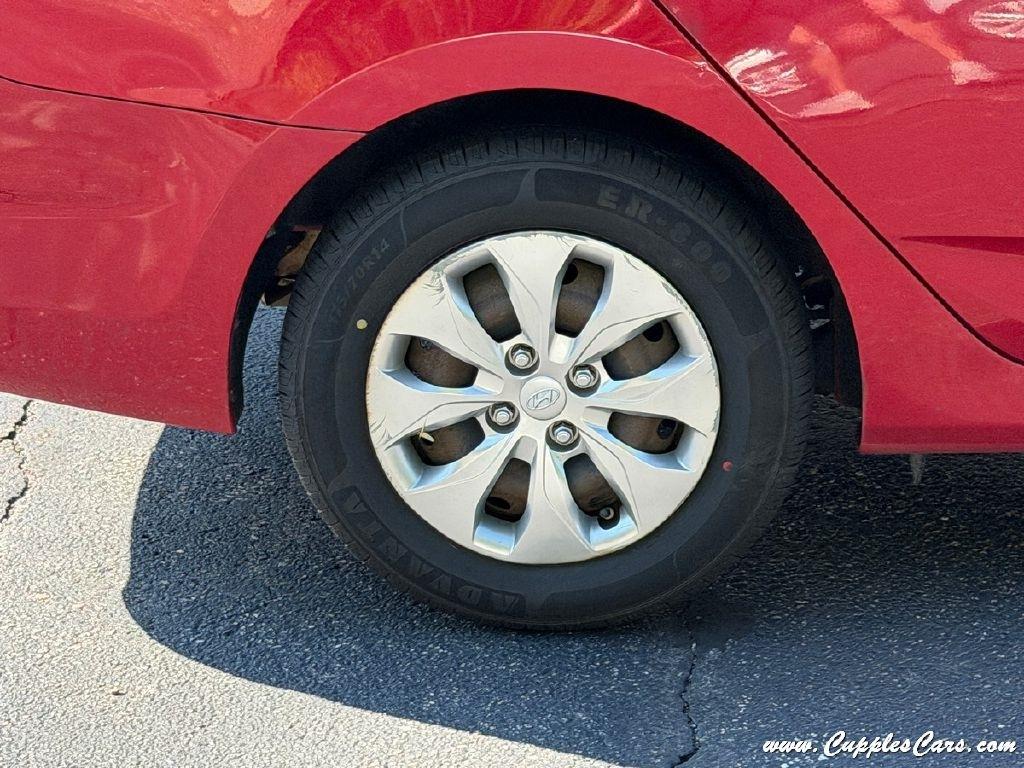 Hyundai Accent  2013