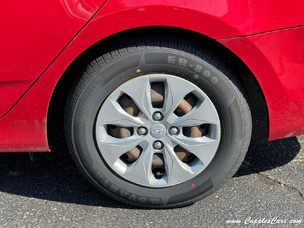 Hyundai Accent  2013