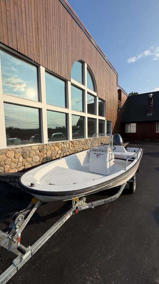 Boston Whaler Dauntless  1996