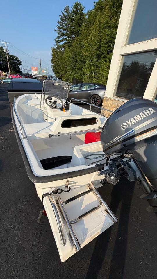 Boston Whaler Dauntless  1996