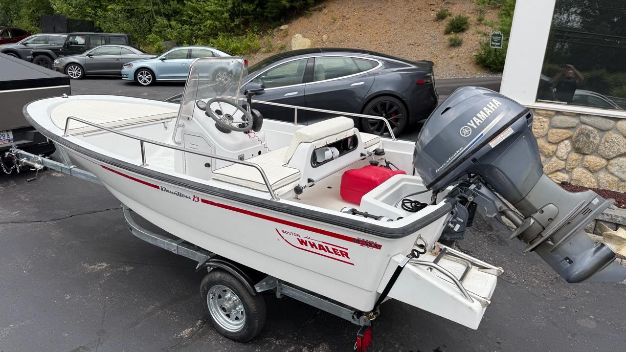 Boston Whaler Dauntless  1996