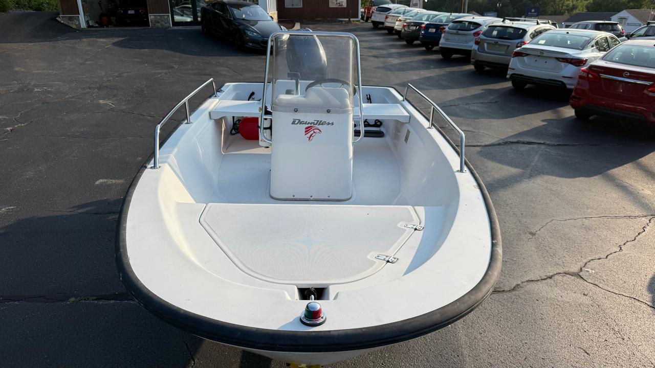 Boston Whaler Dauntless  1996