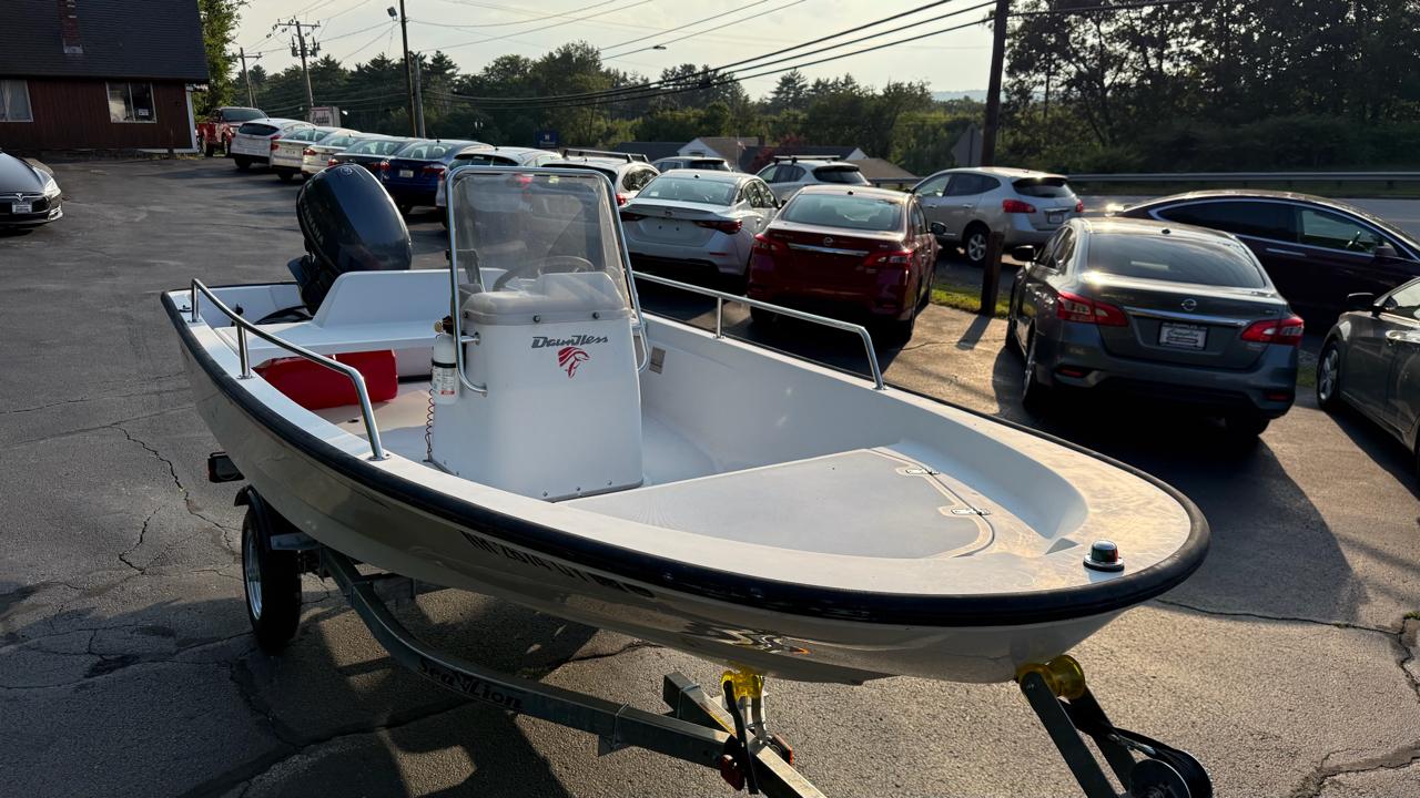 Boston Whaler Dauntless  1996