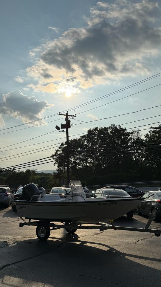 Boston Whaler Dauntless  1996