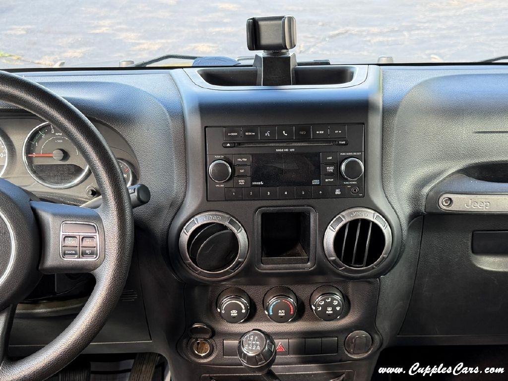 Jeep Wrangler  2011