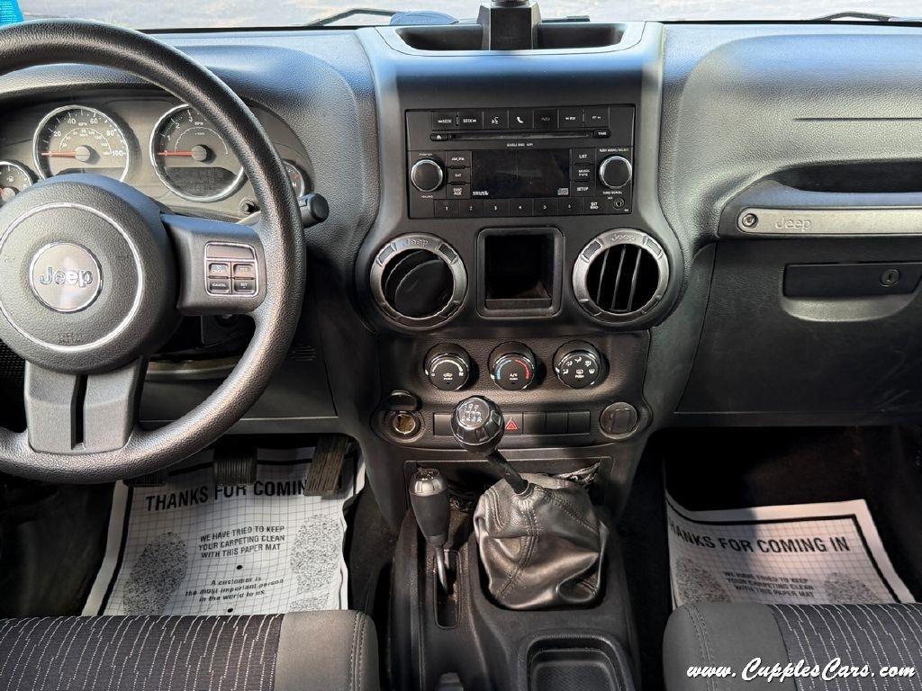 Jeep Wrangler  2011