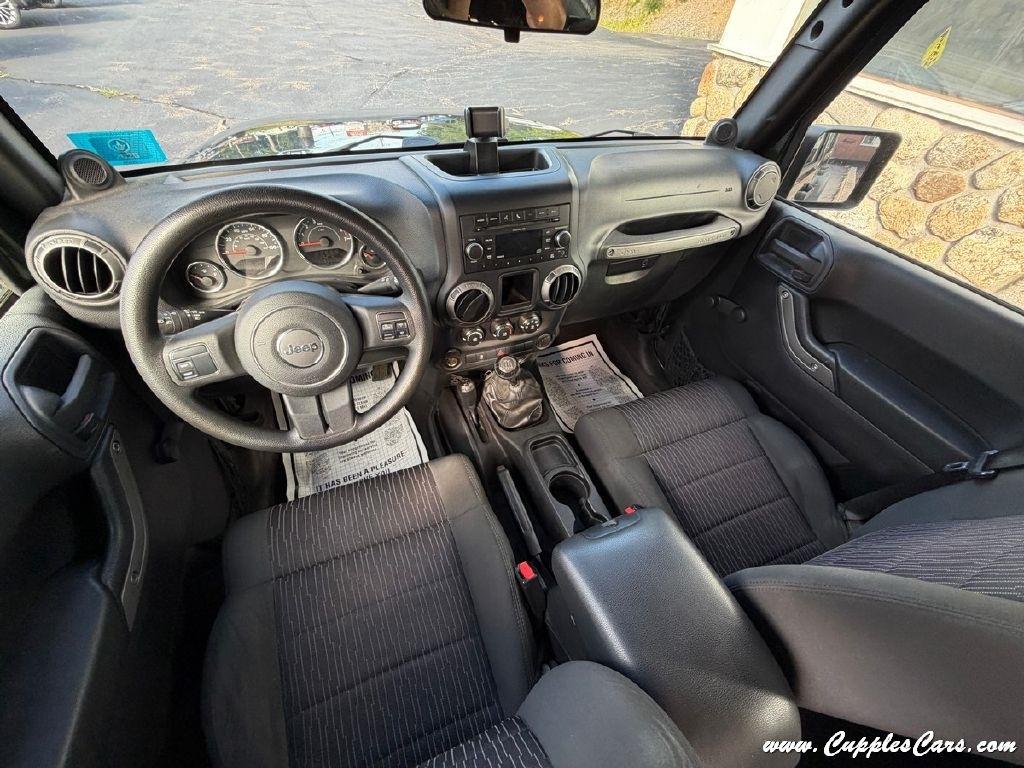 Jeep Wrangler  2011