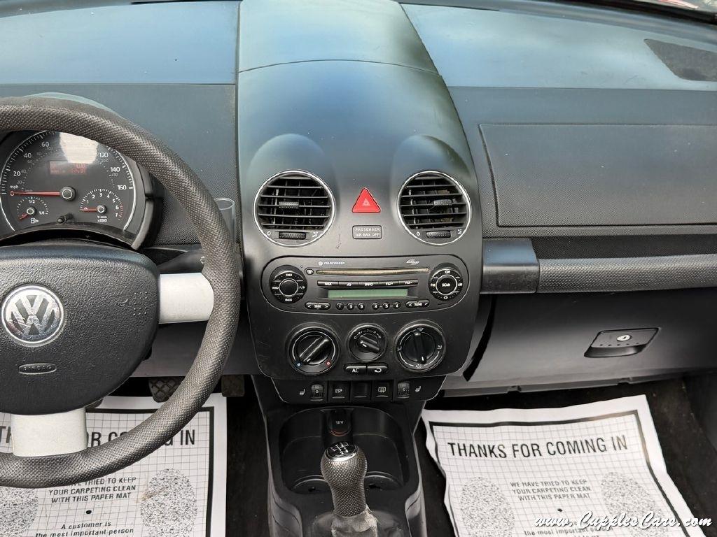 Volkswagen New Beetle  2006