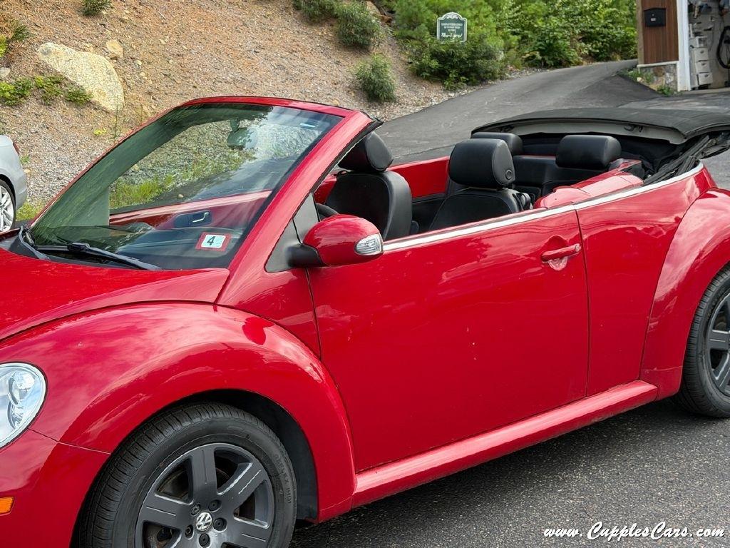 Volkswagen New Beetle  2006