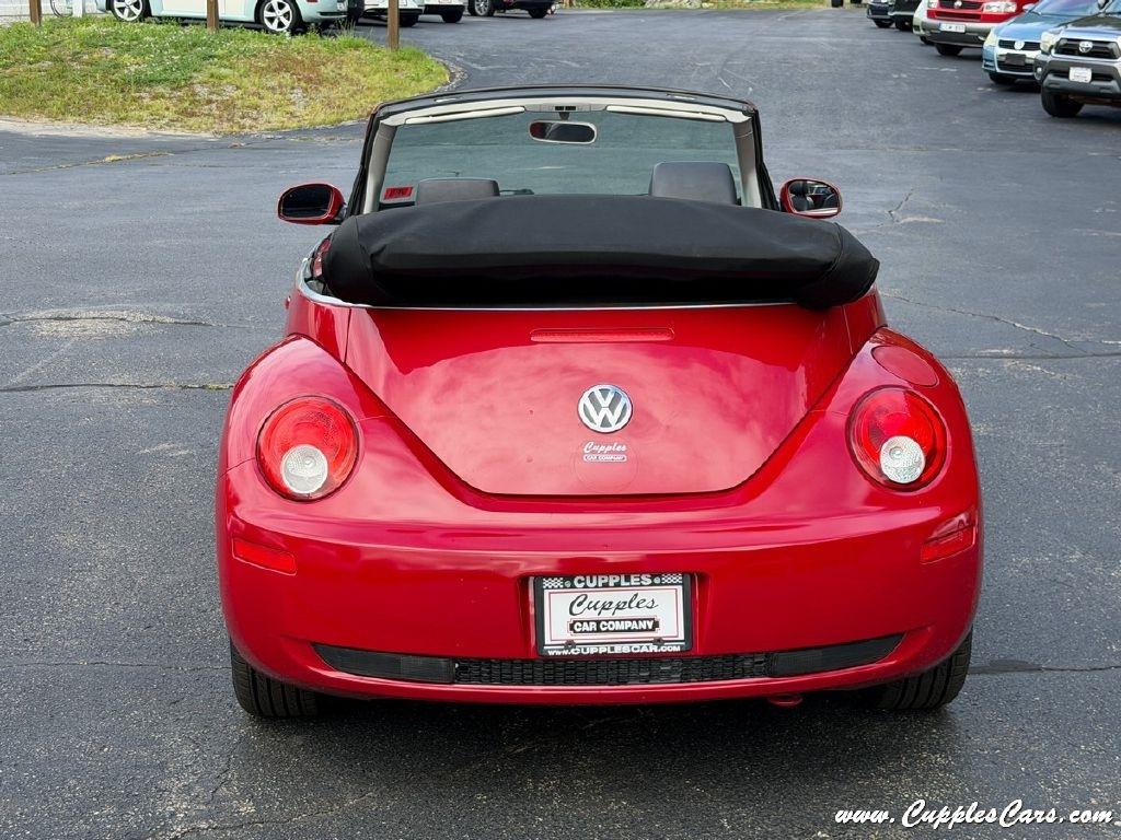 Volkswagen New Beetle  2006