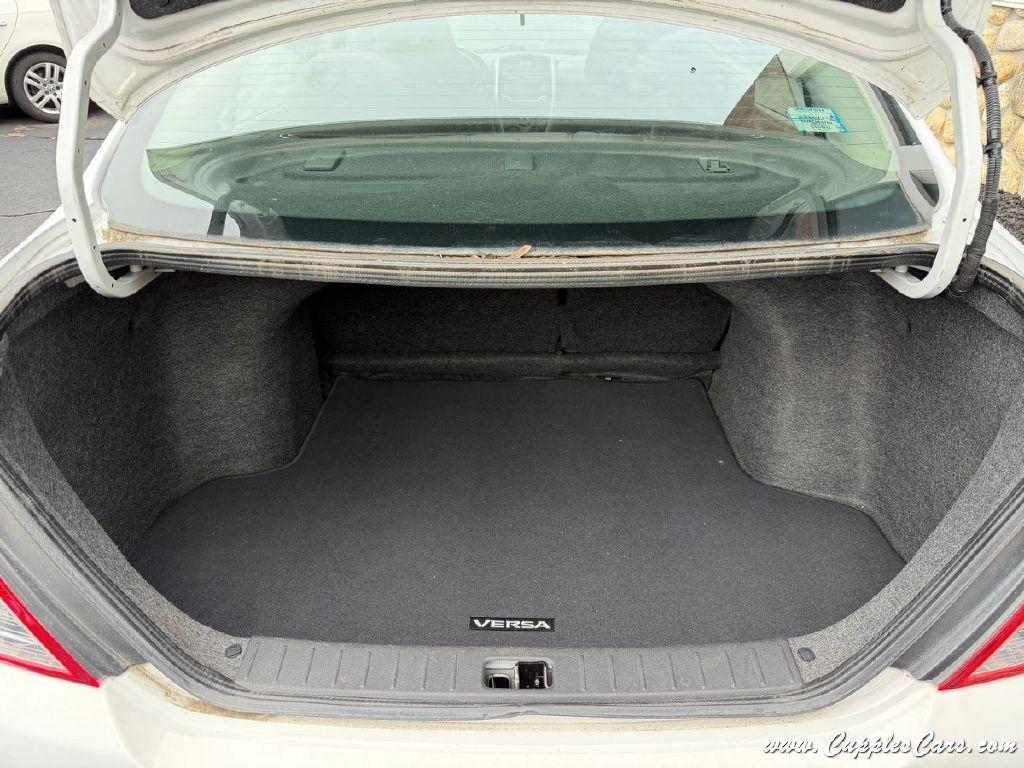 Nissan Versa  2018