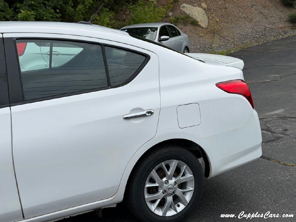 Nissan Versa  2018