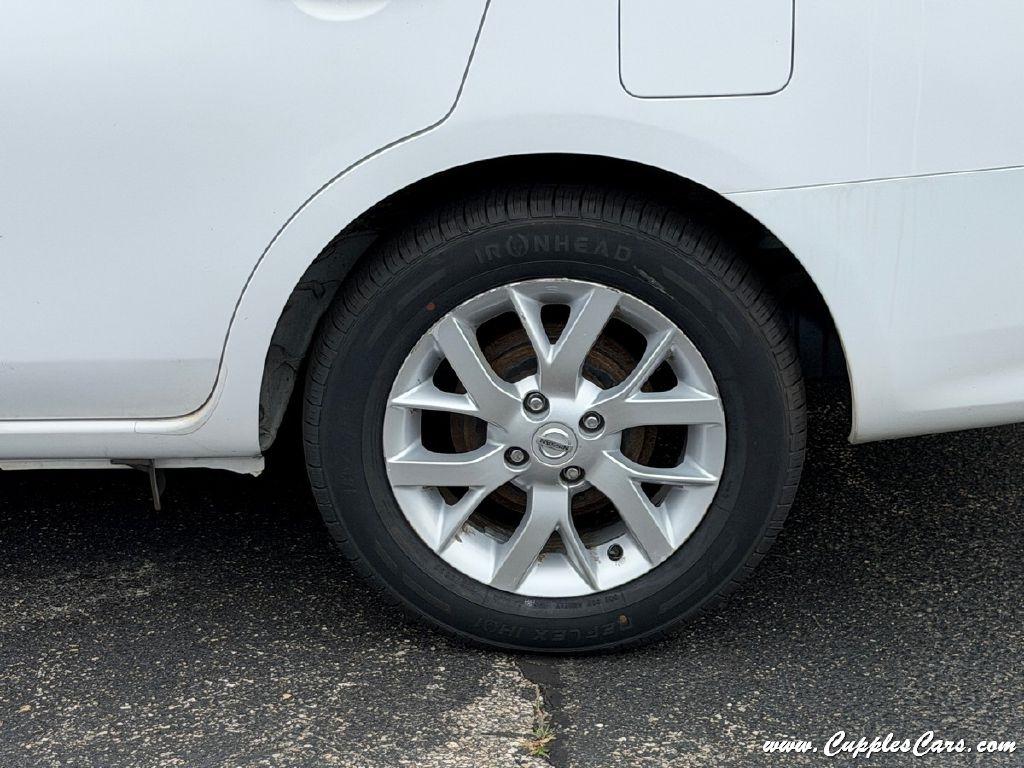 Nissan Versa  2018