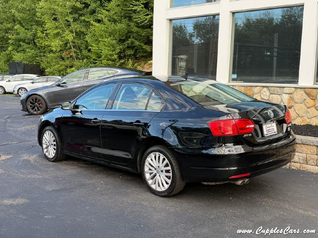 Volkswagen Jetta  2012