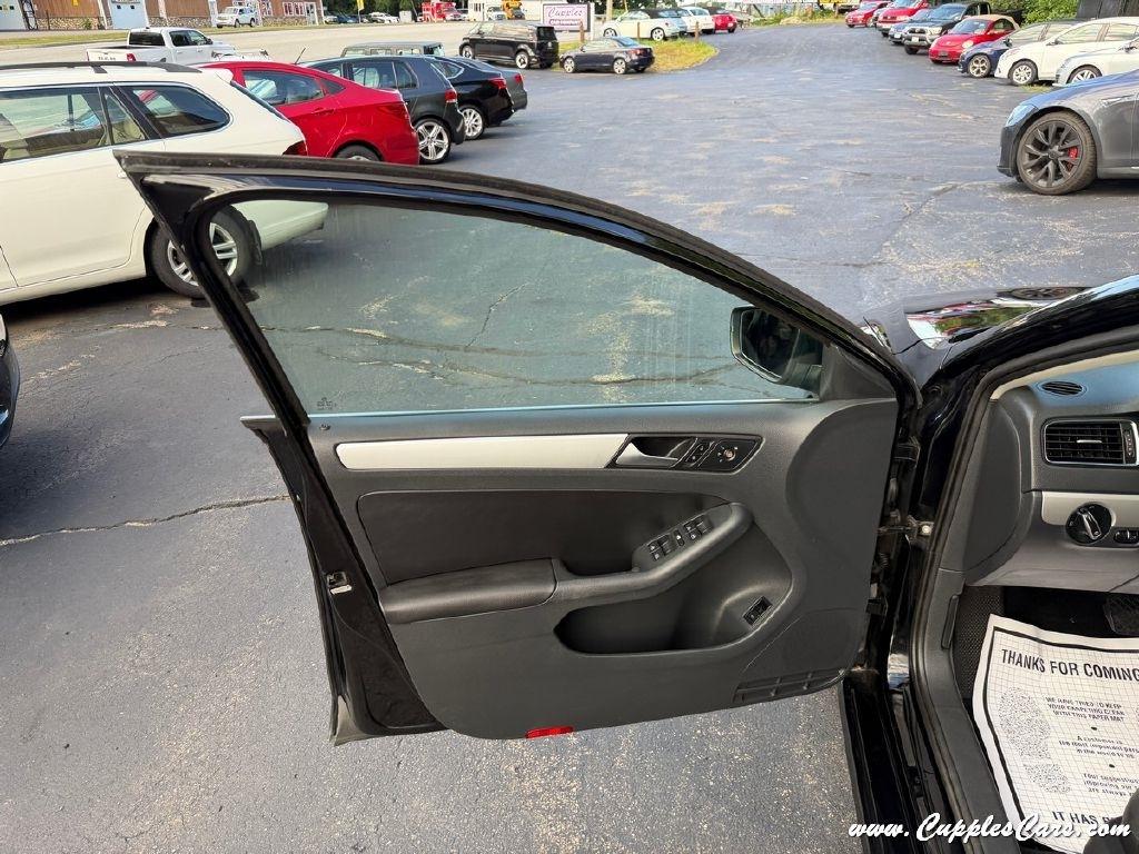 Volkswagen Jetta  2012