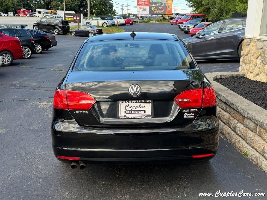 Volkswagen Jetta  2012