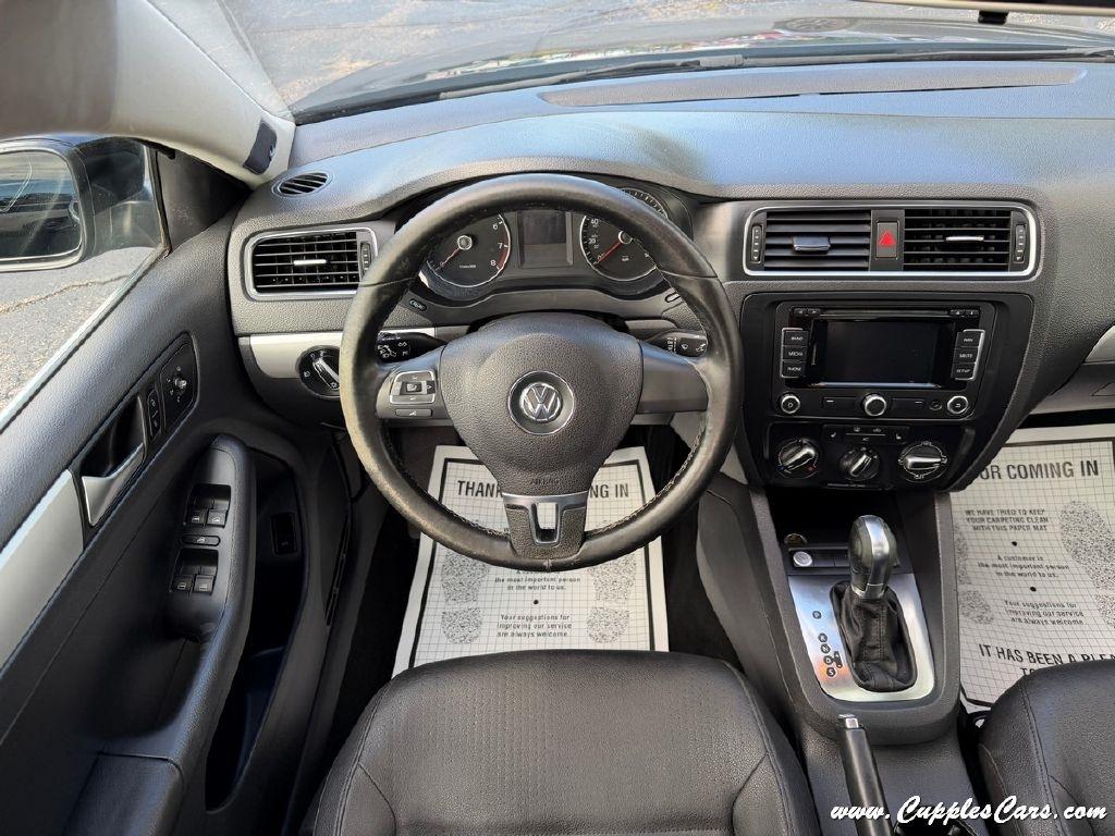 Volkswagen Jetta  2012