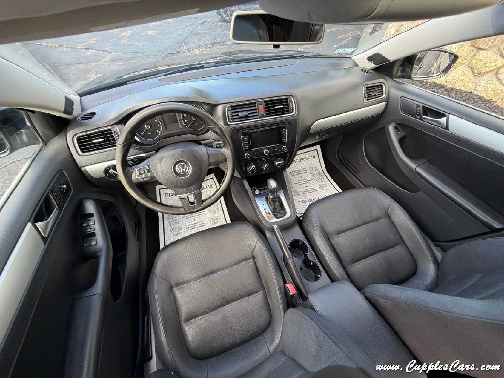 Volkswagen Jetta  2012