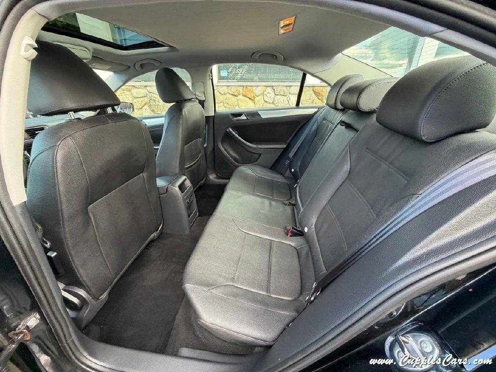 Volkswagen Jetta  2012