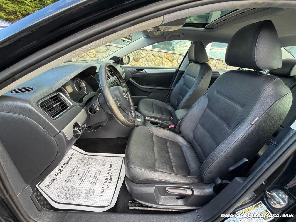 Volkswagen Jetta  2012