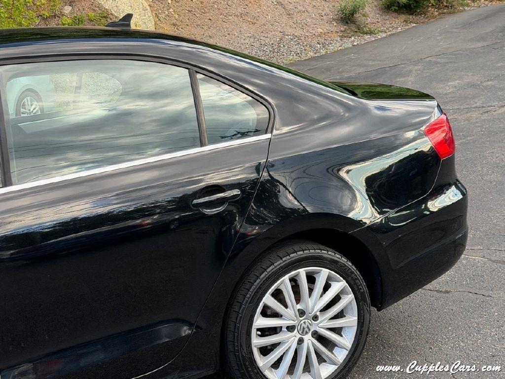 Volkswagen Jetta  2012