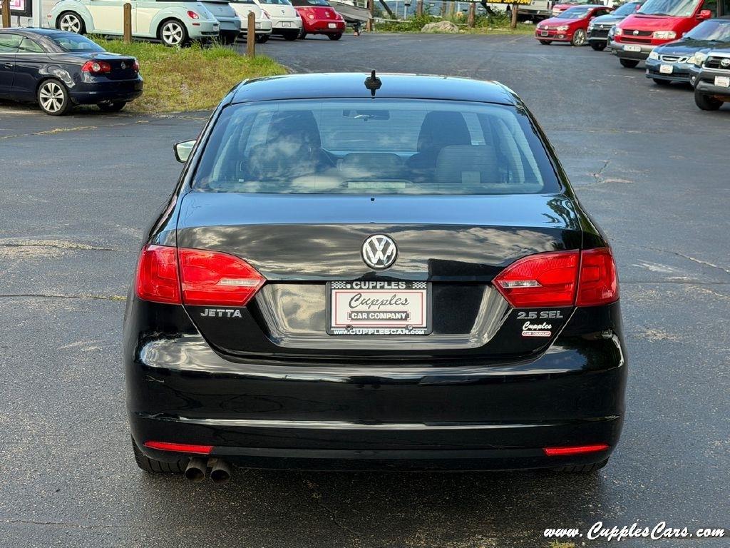 Volkswagen Jetta  2012