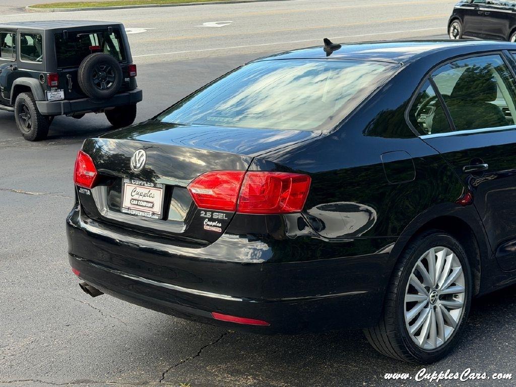 Volkswagen Jetta  2012