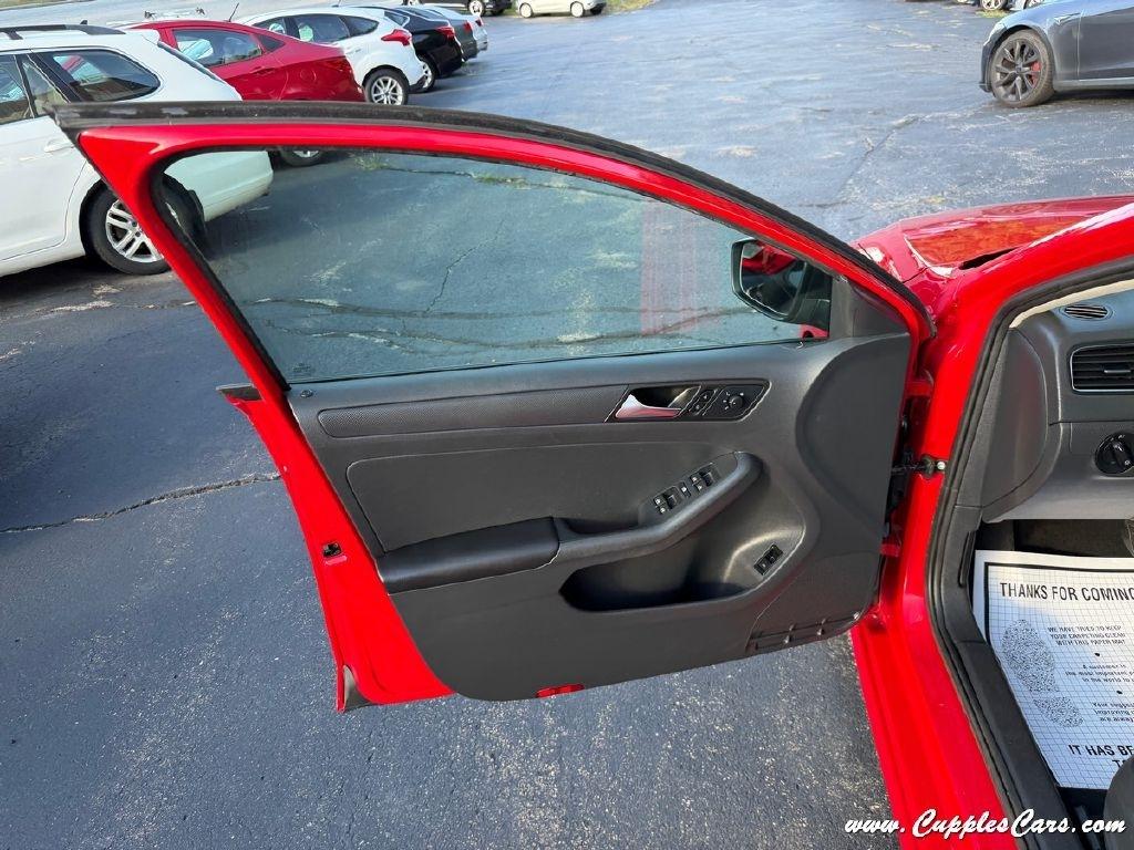 Volkswagen Jetta  2014