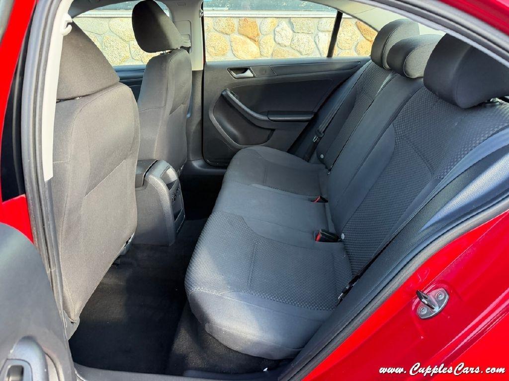 Volkswagen Jetta  2014