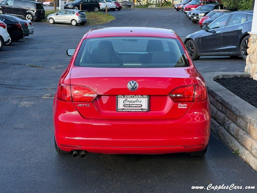 Volkswagen Jetta  2014