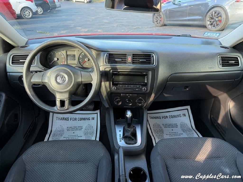 Volkswagen Jetta  2014