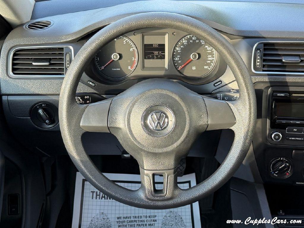 Volkswagen Jetta  2014