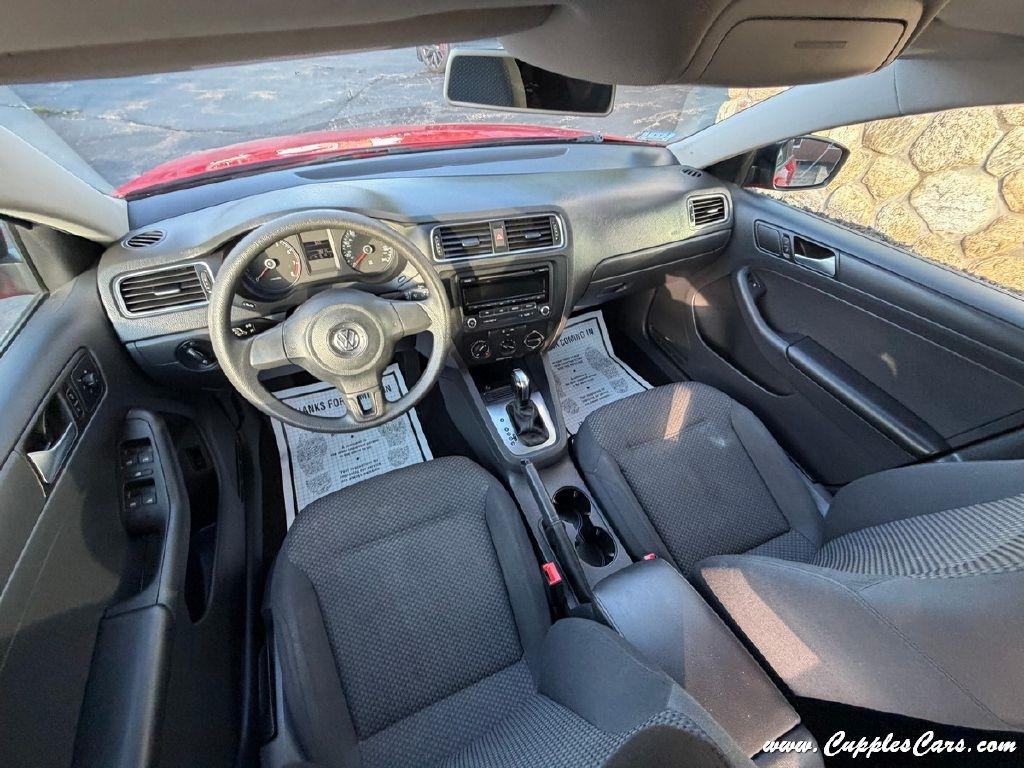 Volkswagen Jetta  2014
