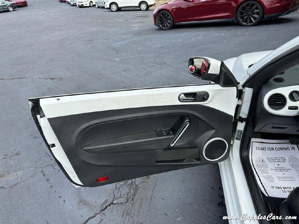 Volkswagen Beetle  2015