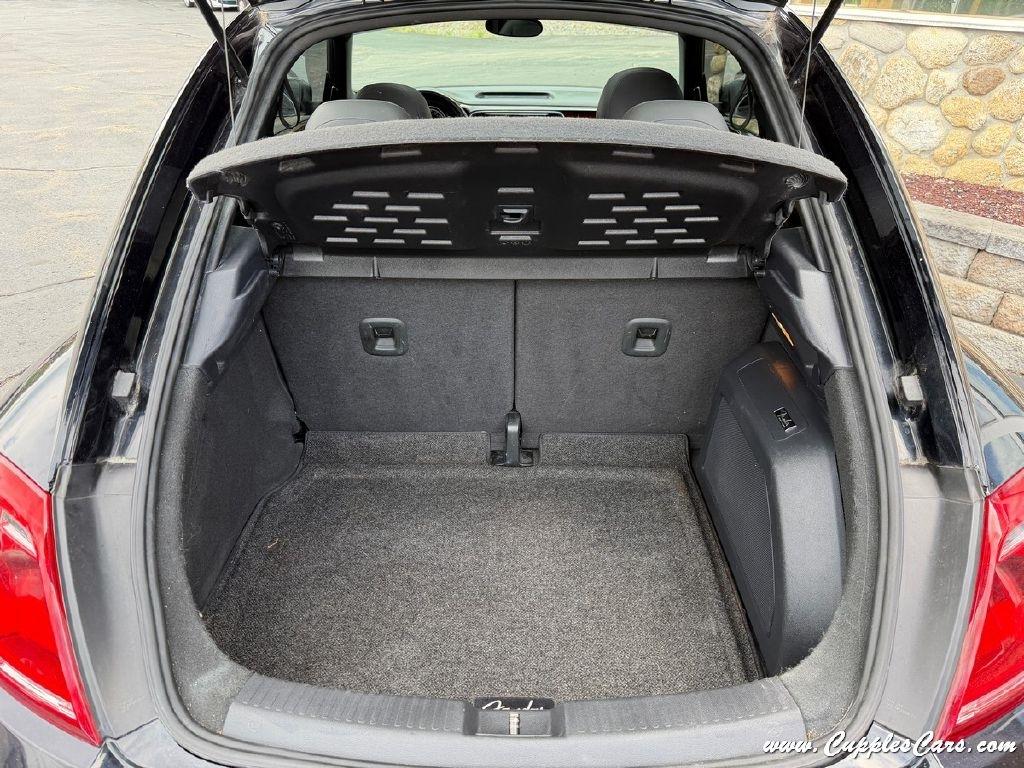 Volkswagen Beetle  2013