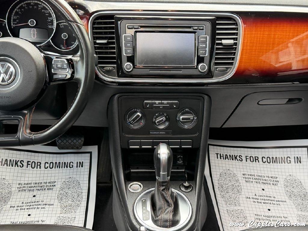 Volkswagen Beetle  2013