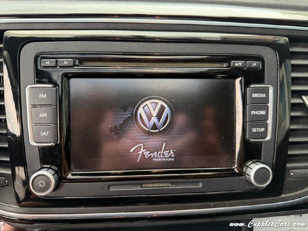 Volkswagen Beetle  2013