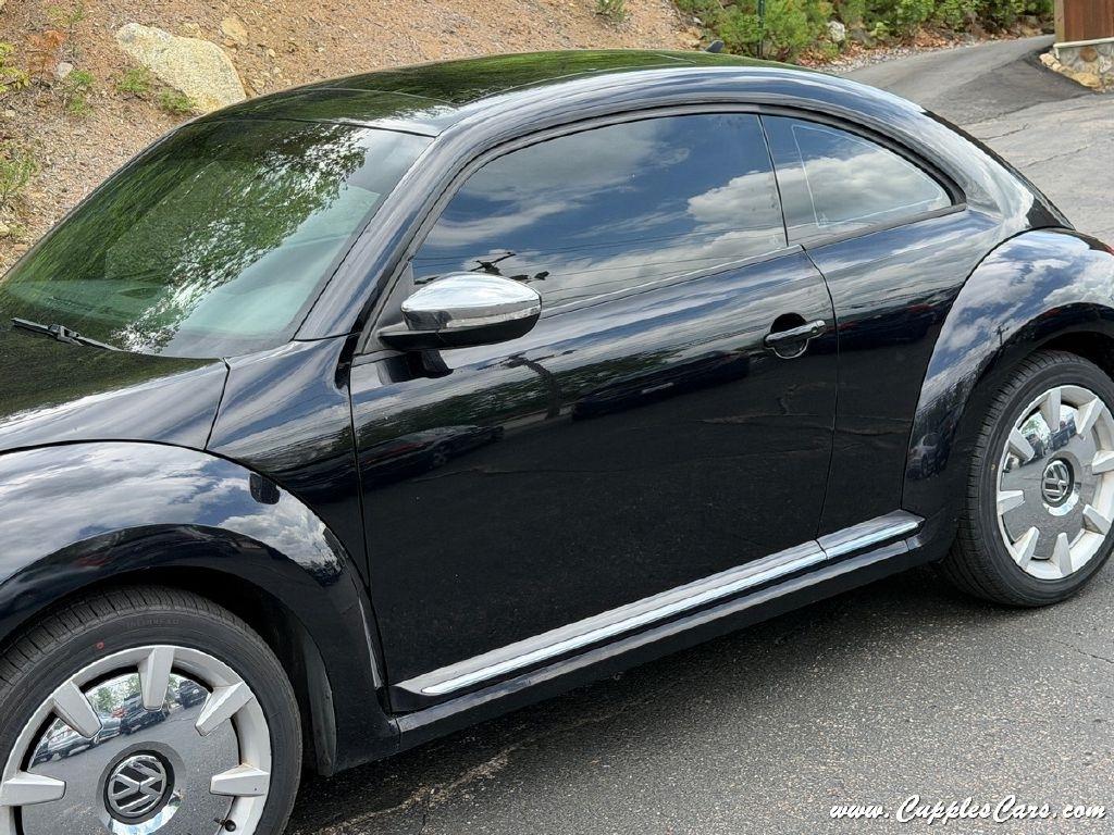 Volkswagen Beetle  2013