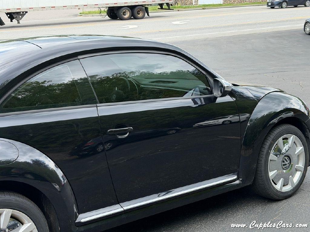Volkswagen Beetle  2013