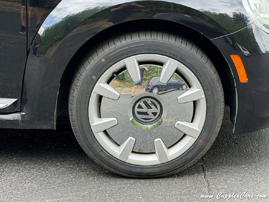 Volkswagen Beetle  2013