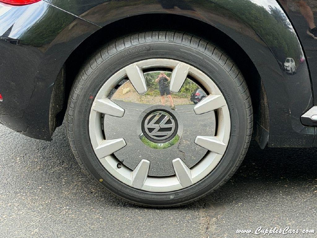Volkswagen Beetle  2013