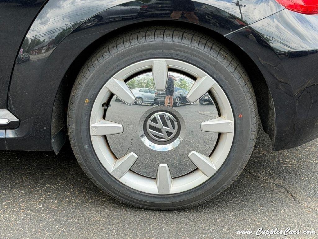 Volkswagen Beetle  2013